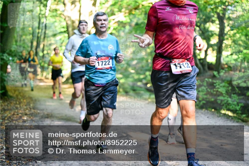 28.09.2025 - 33. Volkslauf durch das schöne Alstertal Dr. Thomas Lammeyer http://msf.ph/oto/8952225 28.09.2025 10:20:45 Laufen 1722, 1712 meine-sportfotos.de