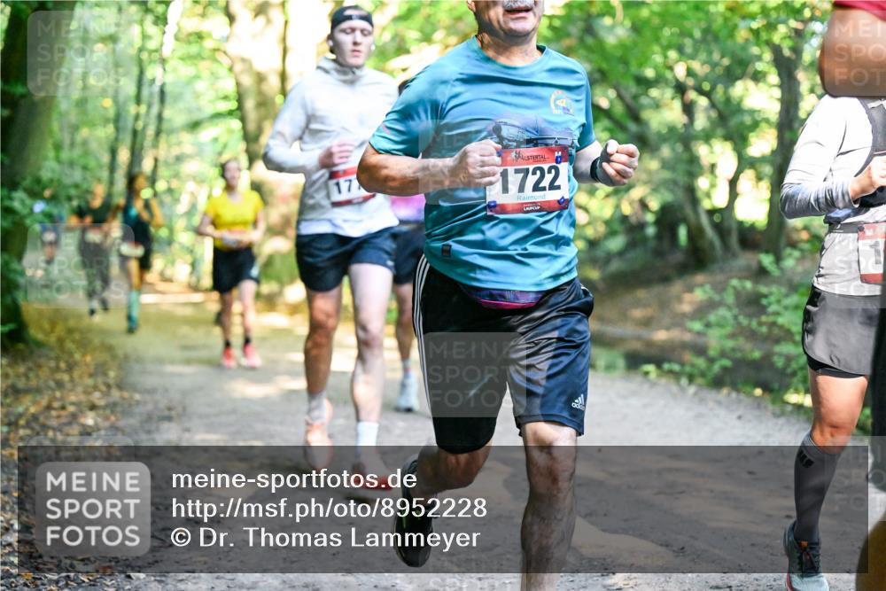 28.09.2025 - 33. Volkslauf durch das schöne Alstertal Dr. Thomas Lammeyer http://msf.ph/oto/8952228 28.09.2025 10:20:46 Laufen 17, 1722 meine-sportfotos.de