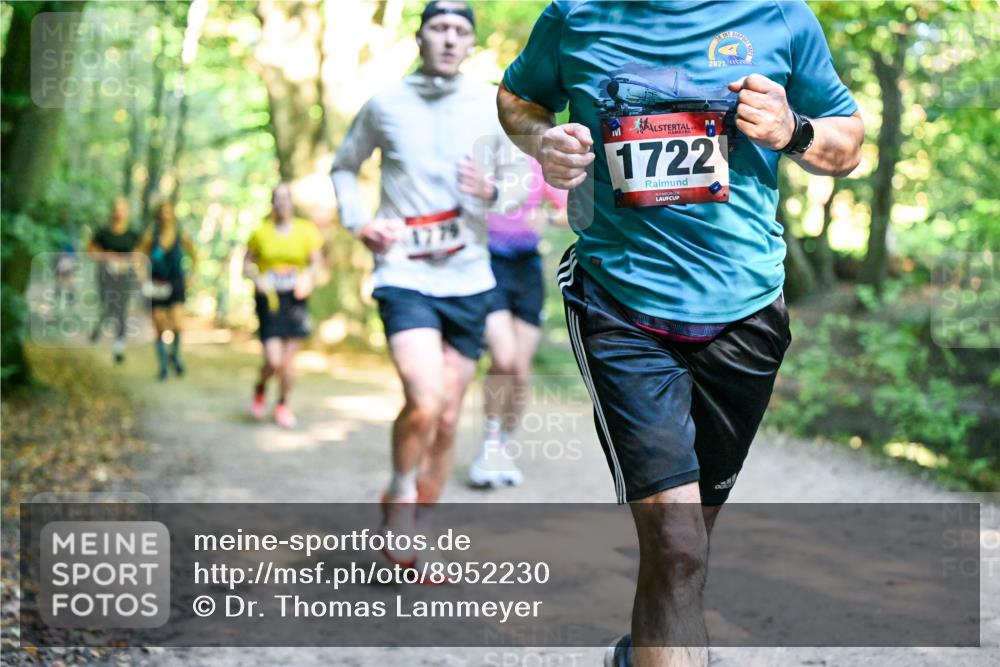 28.09.2025 - 33. Volkslauf durch das schöne Alstertal Dr. Thomas Lammeyer http://msf.ph/oto/8952230 28.09.2025 10:20:46 Laufen 1779, 1722, 77, 2021 meine-sportfotos.de