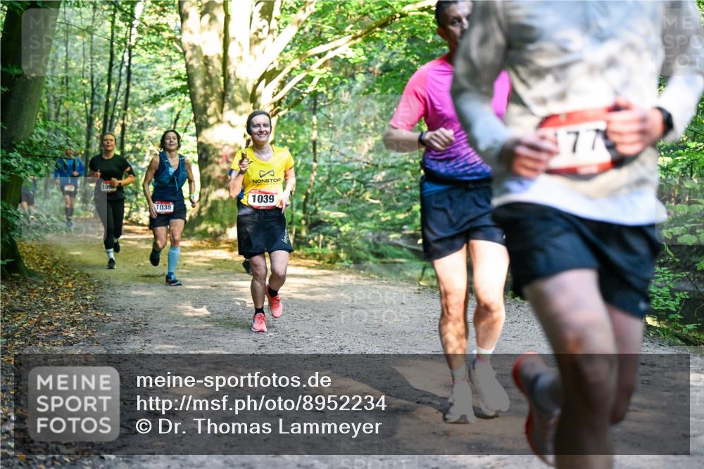 28.09.2025 - 33. Volkslauf durch das schöne Alstertal Dr. Thomas Lammeyer http://msf.ph/oto/8952234 28.09.2025 10:20:47 Laufen 109, 77, 1039, 1035 meine-sportfotos.de