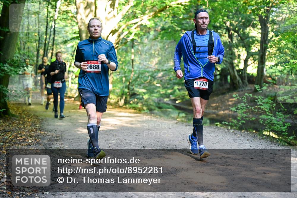 28.09.2025 - 33. Volkslauf durch das schöne Alstertal Dr. Thomas Lammeyer http://msf.ph/oto/8952281 28.09.2025 10:20:56 Laufen 1056, 1688, 1770 meine-sportfotos.de