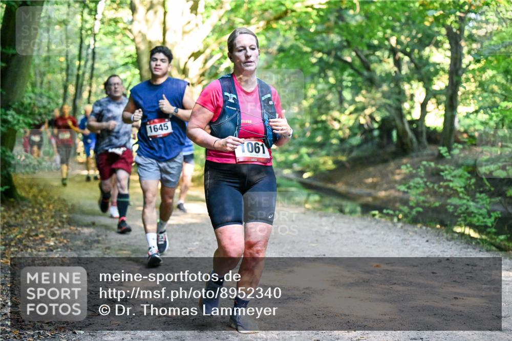 28.09.2025 - 33. Volkslauf durch das schöne Alstertal Dr. Thomas Lammeyer http://msf.ph/oto/8952340 28.09.2025 10:21:07 Laufen 1061, 1645, 50 meine-sportfotos.de