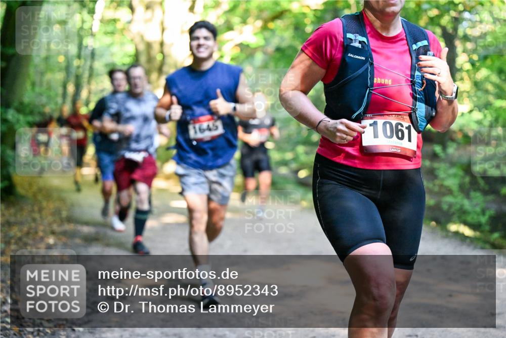 28.09.2025 - 33. Volkslauf durch das schöne Alstertal Dr. Thomas Lammeyer http://msf.ph/oto/8952343 28.09.2025 10:21:08 Laufen 1645, 1061 meine-sportfotos.de