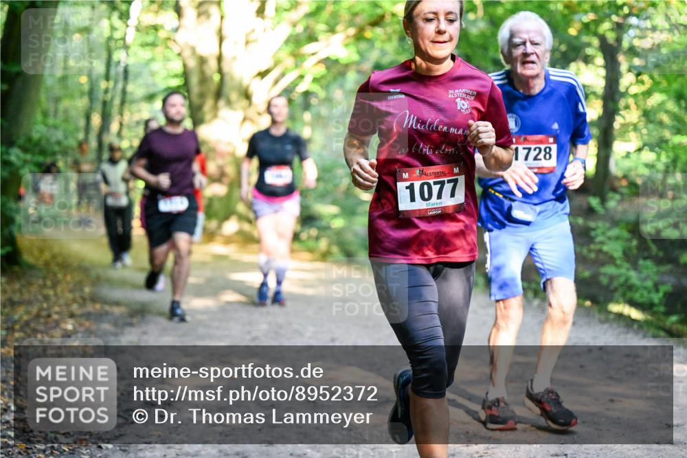 28.09.2025 - 33. Volkslauf durch das schöne Alstertal Dr. Thomas Lammeyer http://msf.ph/oto/8952372 28.09.2025 10:21:13 Laufen 10, 1728, 1077 meine-sportfotos.de