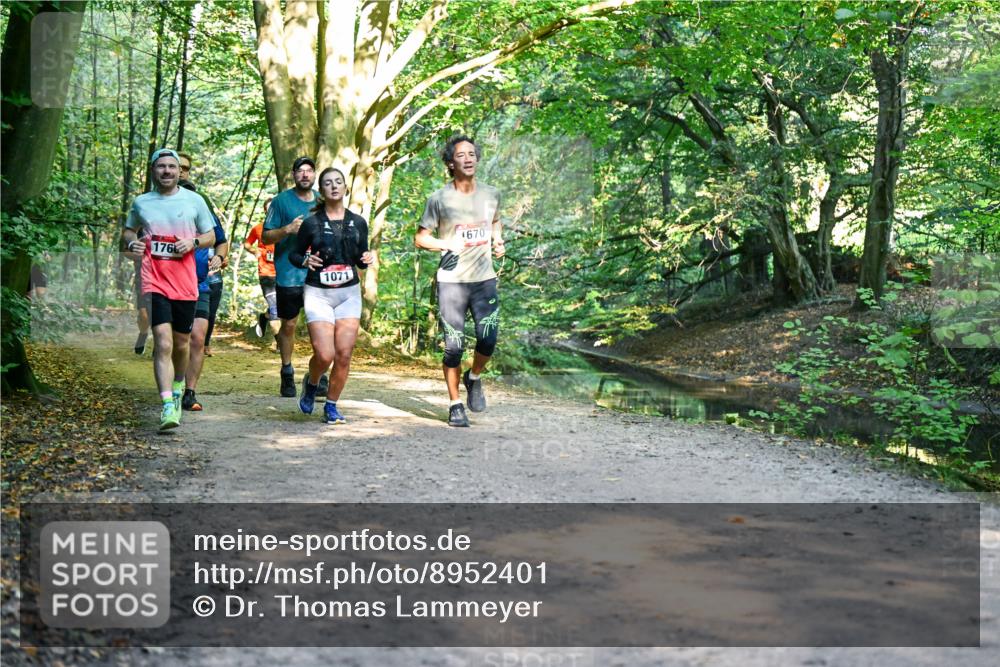 28.09.2025 - 33. Volkslauf durch das schöne Alstertal Dr. Thomas Lammeyer http://msf.ph/oto/8952401 28.09.2025 10:21:20 Laufen 176, 1071, 1670 meine-sportfotos.de