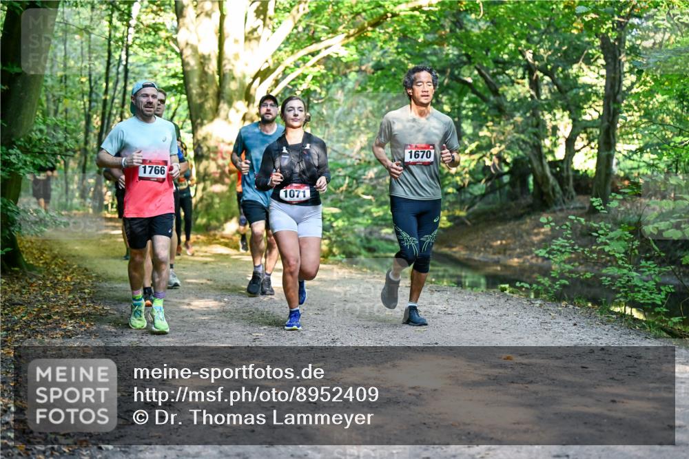 28.09.2025 - 33. Volkslauf durch das schöne Alstertal Dr. Thomas Lammeyer http://msf.ph/oto/8952409 28.09.2025 10:21:21 Laufen 1766, 1071, 1670 meine-sportfotos.de