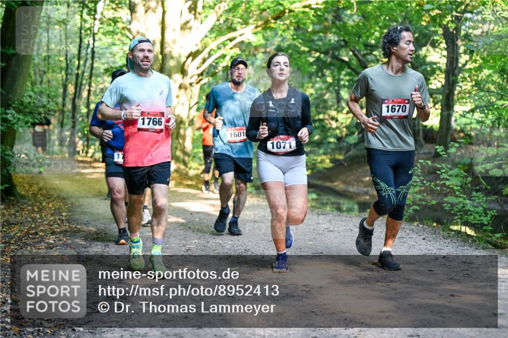 28.09.2025 - 33. Volkslauf durch das schöne Alstertal Dr. Thomas Lammeyer http://msf.ph/oto/8952413 28.09.2025 10:21:21 Laufen 17, 1766, 1601, 1071, 1670 meine-sportfotos.de