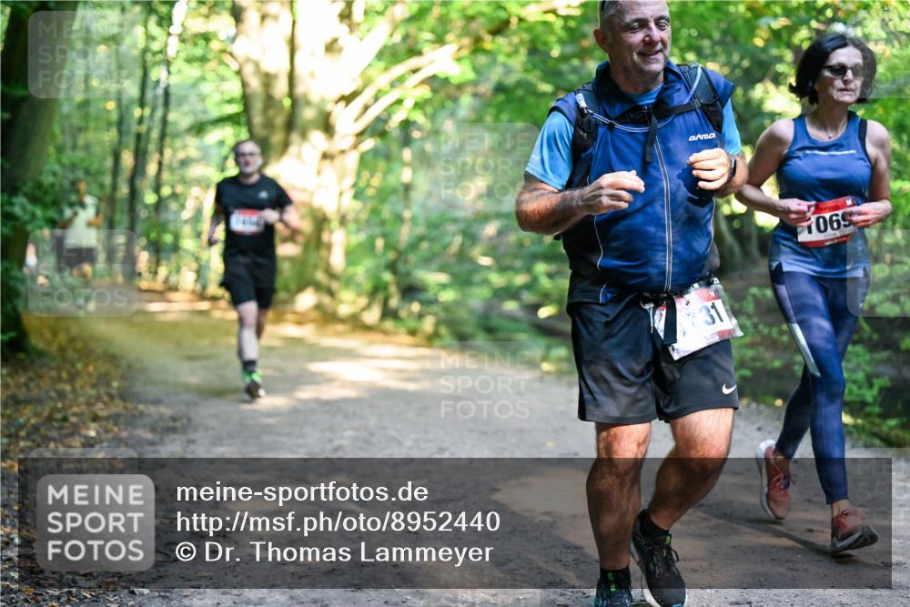 28.09.2025 - 33. Volkslauf durch das schöne Alstertal Dr. Thomas Lammeyer http://msf.ph/oto/8952440 28.09.2025 10:21:26 Laufen 31, 1069 meine-sportfotos.de