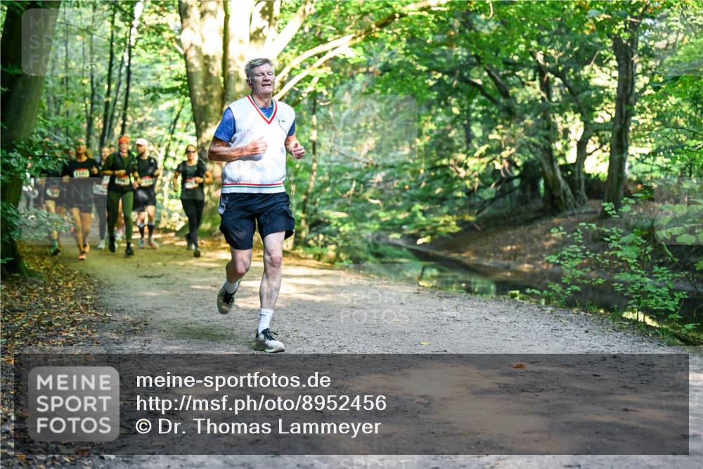 28.09.2025 - 33. Volkslauf durch das schöne Alstertal Dr. Thomas Lammeyer http://msf.ph/oto/8952456 28.09.2025 10:21:32 Laufen  meine-sportfotos.de