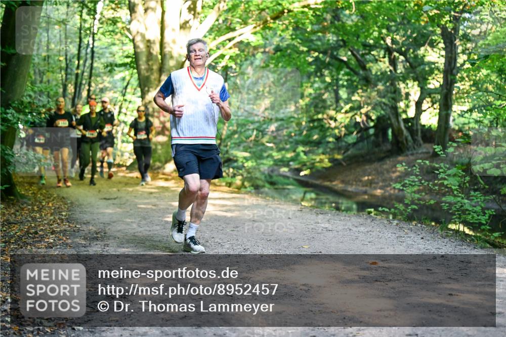 28.09.2025 - 33. Volkslauf durch das schöne Alstertal Dr. Thomas Lammeyer http://msf.ph/oto/8952457 28.09.2025 10:21:32 Laufen  meine-sportfotos.de