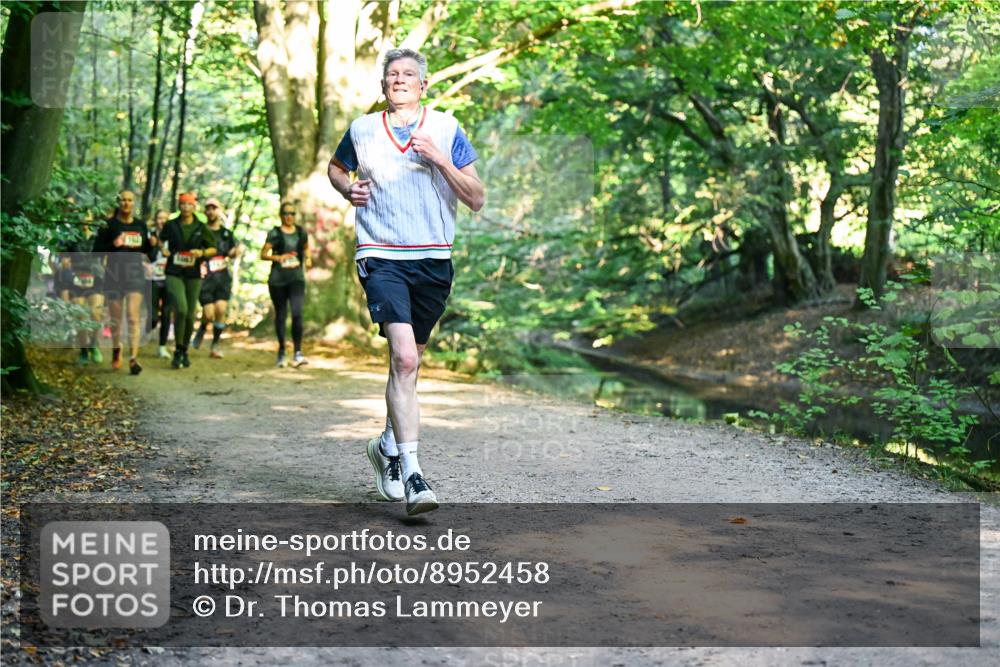 28.09.2025 - 33. Volkslauf durch das schöne Alstertal Dr. Thomas Lammeyer http://msf.ph/oto/8952458 28.09.2025 10:21:32 Laufen  meine-sportfotos.de