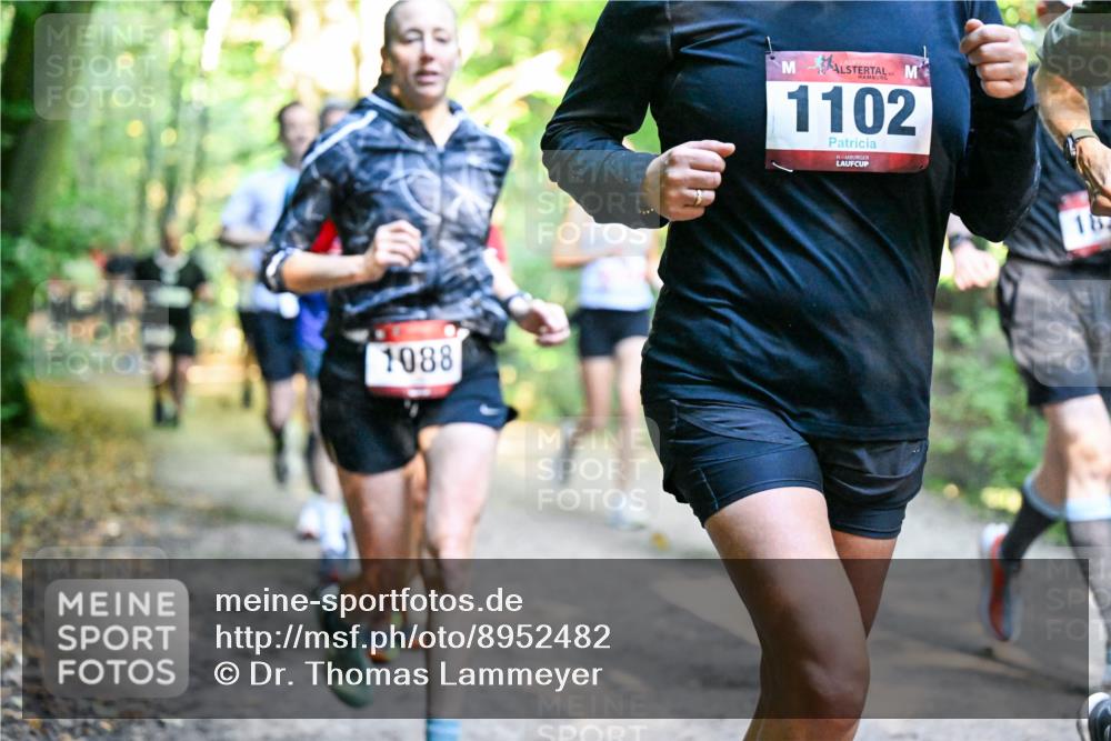 28.09.2025 - 33. Volkslauf durch das schöne Alstertal Dr. Thomas Lammeyer http://msf.ph/oto/8952482 28.09.2025 10:21:38 Laufen 1088, 1102, 1 meine-sportfotos.de