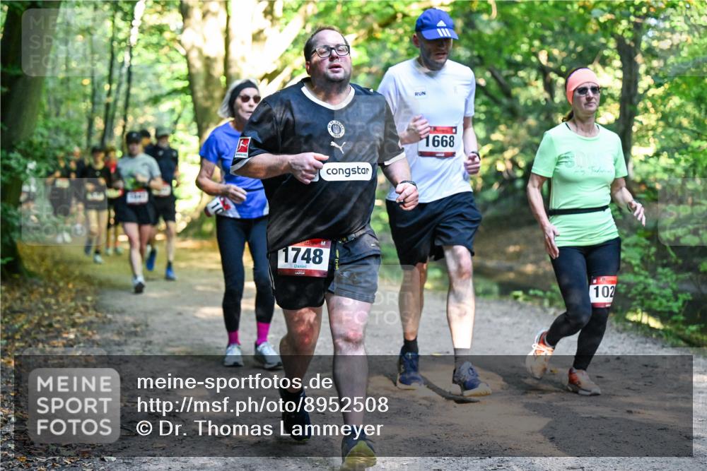 28.09.2025 - 33. Volkslauf durch das schöne Alstertal Dr. Thomas Lammeyer http://msf.ph/oto/8952508 28.09.2025 10:21:43 Laufen 1748, 1668, 102 meine-sportfotos.de