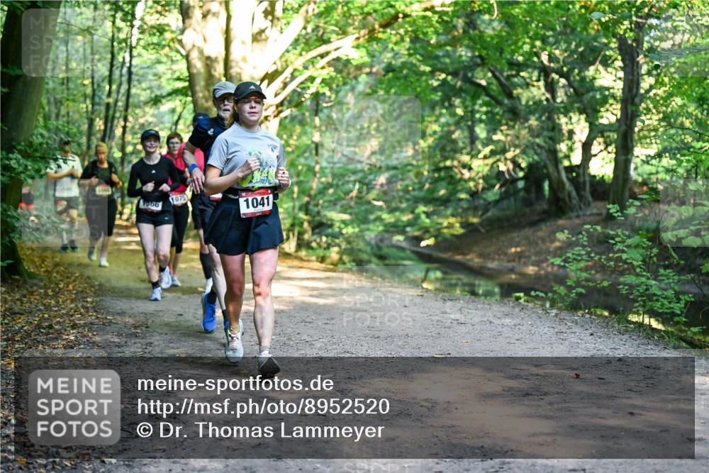 28.09.2025 - 33. Volkslauf durch das schöne Alstertal Dr. Thomas Lammeyer http://msf.ph/oto/8952520 28.09.2025 10:21:46 Laufen 1566, 1075, 1041 meine-sportfotos.de