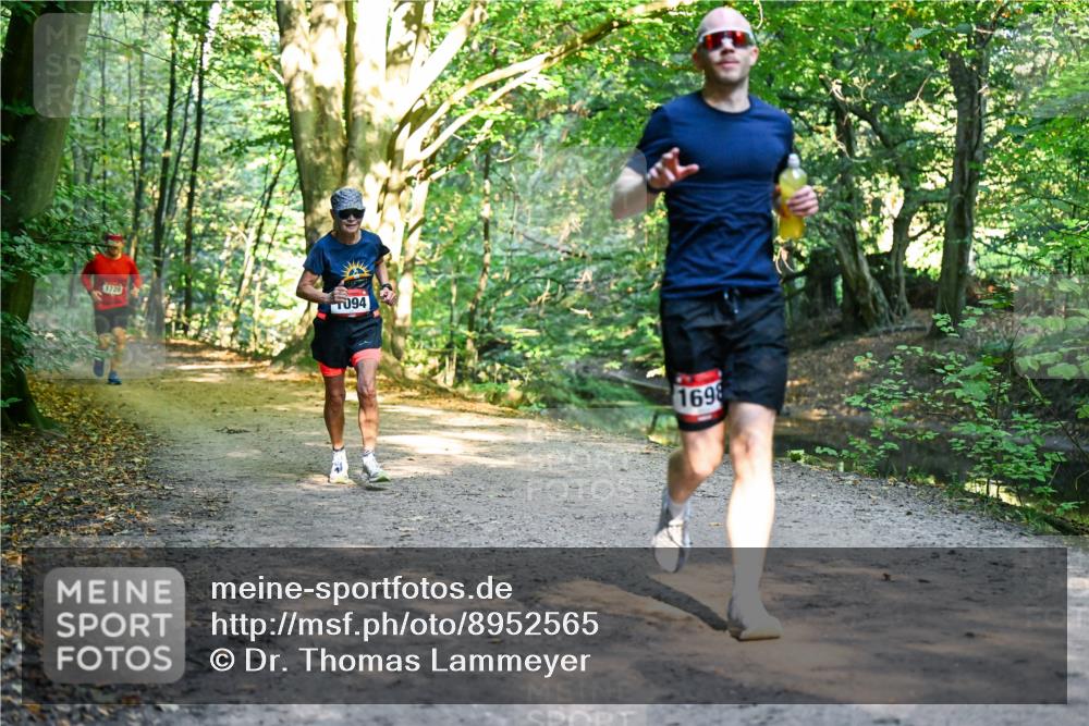 28.09.2025 - 33. Volkslauf durch das schöne Alstertal Dr. Thomas Lammeyer http://msf.ph/oto/8952565 28.09.2025 10:21:53 Laufen 094, 1698 meine-sportfotos.de