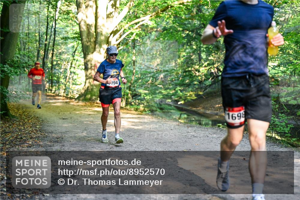 28.09.2025 - 33. Volkslauf durch das schöne Alstertal Dr. Thomas Lammeyer http://msf.ph/oto/8952570 28.09.2025 10:21:54 Laufen 1720, 094, 1698 meine-sportfotos.de