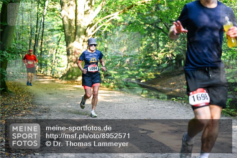 28.09.2025 - 33. Volkslauf durch das schöne Alstertal Dr. Thomas Lammeyer http://msf.ph/oto/8952571 28.09.2025 10:21:54 Laufen 1730, 1094, 1698 meine-sportfotos.de