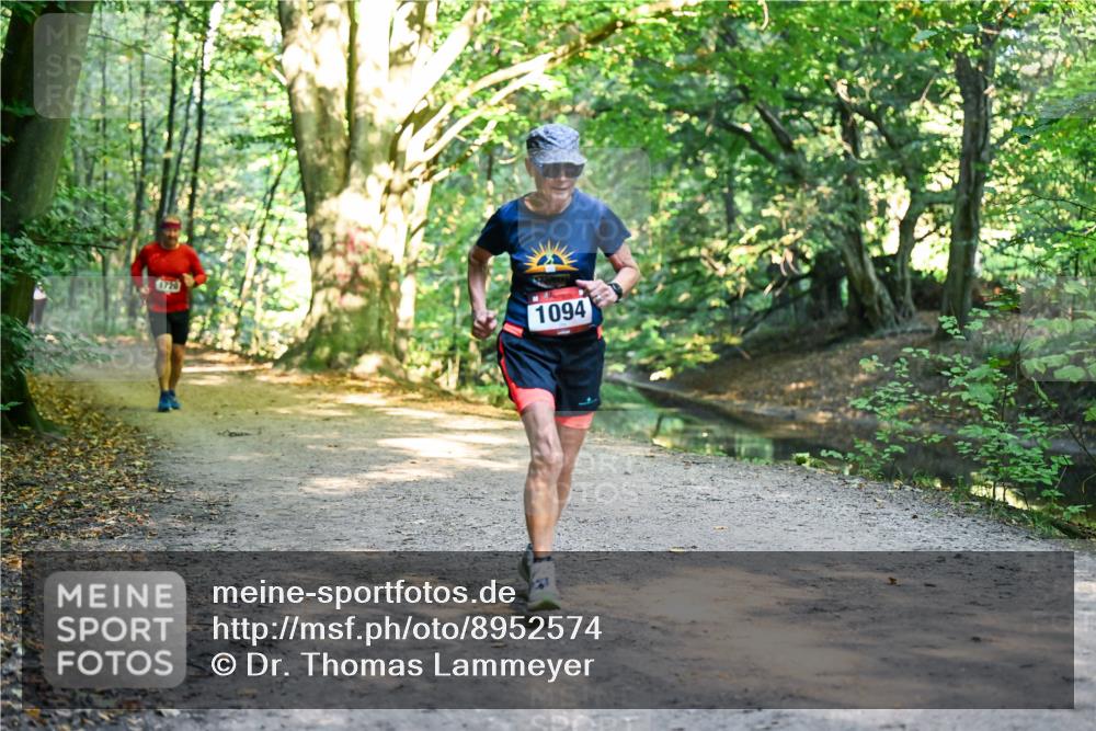 28.09.2025 - 33. Volkslauf durch das schöne Alstertal Dr. Thomas Lammeyer http://msf.ph/oto/8952574 28.09.2025 10:21:55 Laufen 1720, 1094 meine-sportfotos.de
