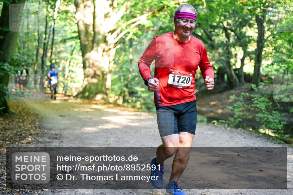 28.09.2025 - 33. Volkslauf durch das schöne Alstertal Dr. Thomas Lammeyer http://msf.ph/oto/8952591 28.09.2025 10:22:00 Laufen 1720 meine-sportfotos.de