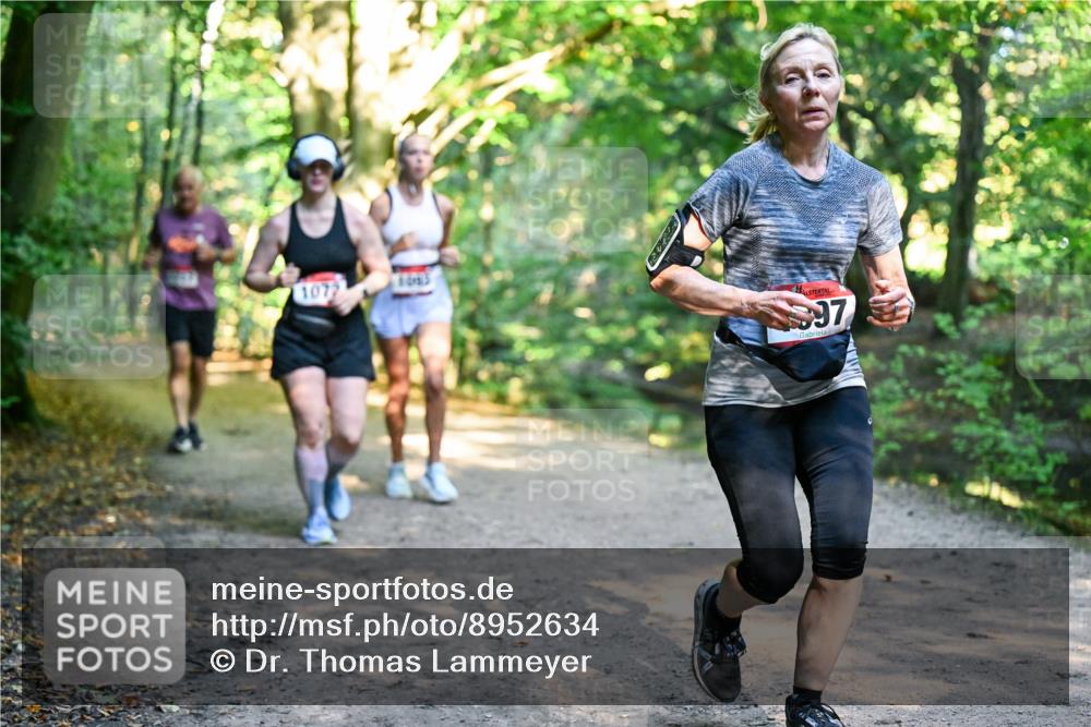 28.09.2025 - 33. Volkslauf durch das schöne Alstertal Dr. Thomas Lammeyer http://msf.ph/oto/8952634 28.09.2025 10:22:12 Laufen 1077, 97 meine-sportfotos.de