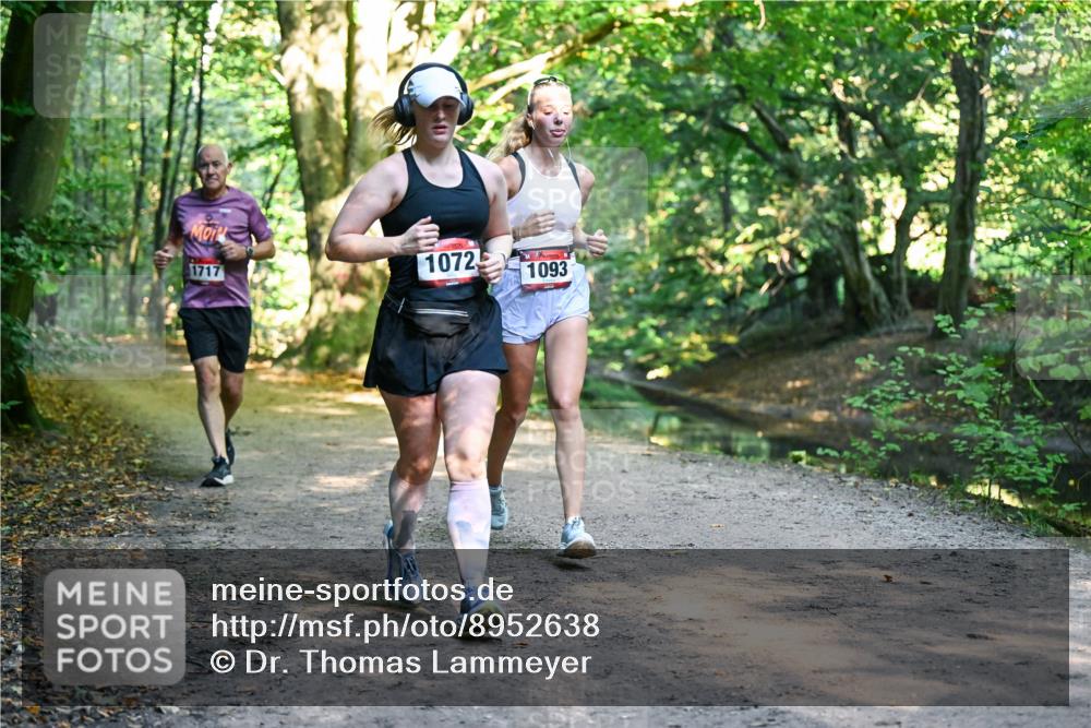 28.09.2025 - 33. Volkslauf durch das schöne Alstertal Dr. Thomas Lammeyer http://msf.ph/oto/8952638 28.09.2025 10:22:13 Laufen 1717, 1072, 1093 meine-sportfotos.de