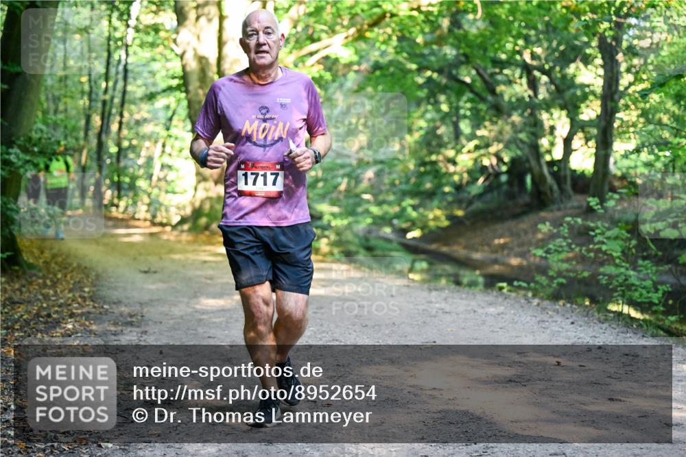 28.09.2025 - 33. Volkslauf durch das schöne Alstertal Dr. Thomas Lammeyer http://msf.ph/oto/8952654 28.09.2025 10:22:16 Laufen 19, 1717 meine-sportfotos.de