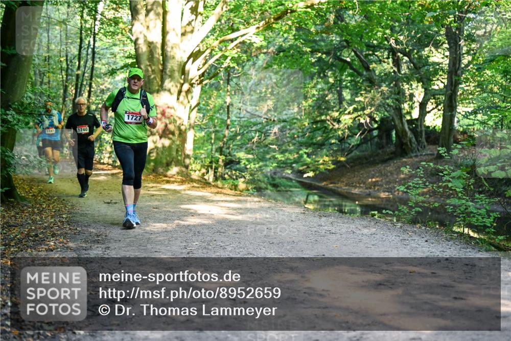 28.09.2025 - 33. Volkslauf durch das schöne Alstertal Dr. Thomas Lammeyer http://msf.ph/oto/8952659 28.09.2025 10:22:21 Laufen 1727, 1745, 1740 meine-sportfotos.de