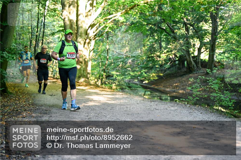 28.09.2025 - 33. Volkslauf durch das schöne Alstertal Dr. Thomas Lammeyer http://msf.ph/oto/8952662 28.09.2025 10:22:21 Laufen 1745, 1740, 1727 meine-sportfotos.de