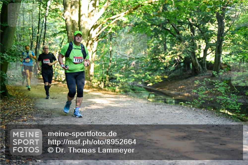 28.09.2025 - 33. Volkslauf durch das schöne Alstertal Dr. Thomas Lammeyer http://msf.ph/oto/8952664 28.09.2025 10:22:21 Laufen 1745, 1740, 1727 meine-sportfotos.de