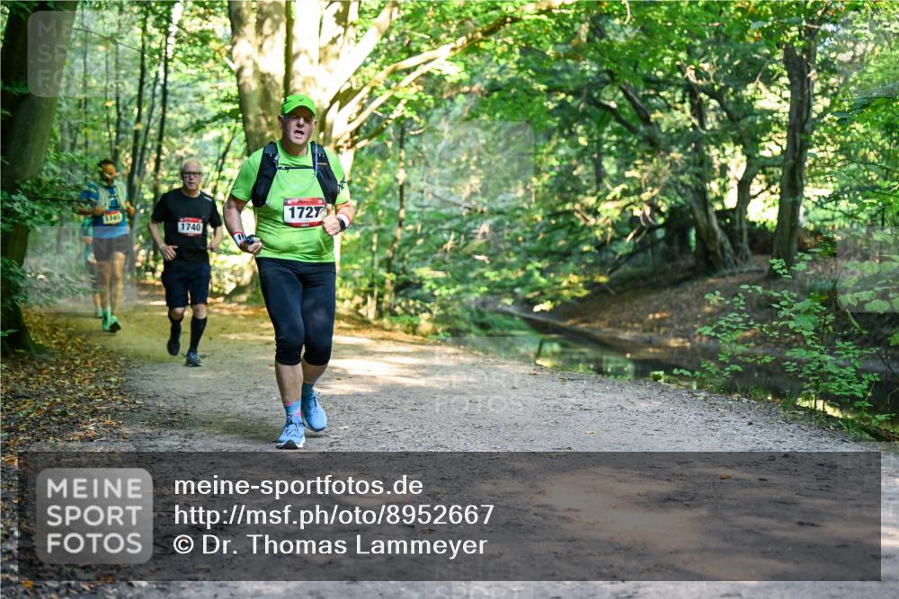 28.09.2025 - 33. Volkslauf durch das schöne Alstertal Dr. Thomas Lammeyer http://msf.ph/oto/8952667 28.09.2025 10:22:22 Laufen 1745, 1740, 1727 meine-sportfotos.de