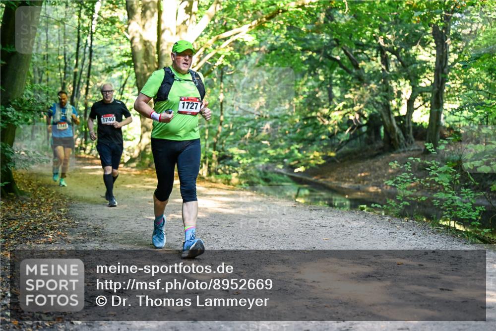 28.09.2025 - 33. Volkslauf durch das schöne Alstertal Dr. Thomas Lammeyer http://msf.ph/oto/8952669 28.09.2025 10:22:22 Laufen 1745, 1740, 1727 meine-sportfotos.de