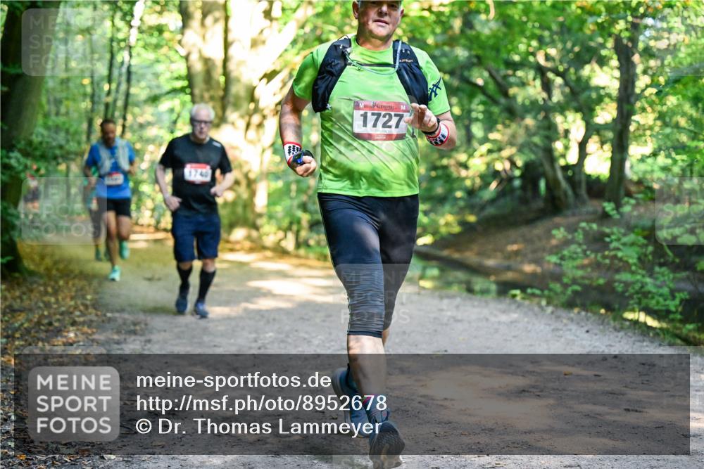 28.09.2025 - 33. Volkslauf durch das schöne Alstertal Dr. Thomas Lammeyer http://msf.ph/oto/8952678 28.09.2025 10:22:23 Laufen 1727 meine-sportfotos.de