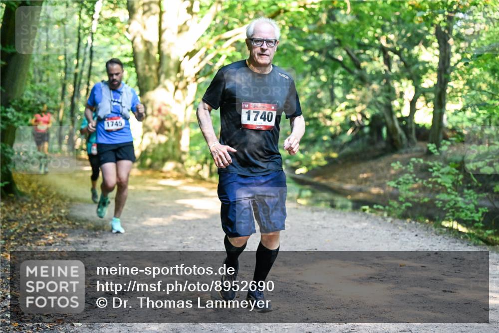 28.09.2025 - 33. Volkslauf durch das schöne Alstertal Dr. Thomas Lammeyer http://msf.ph/oto/8952690 28.09.2025 10:22:25 Laufen 1745, 1740 meine-sportfotos.de