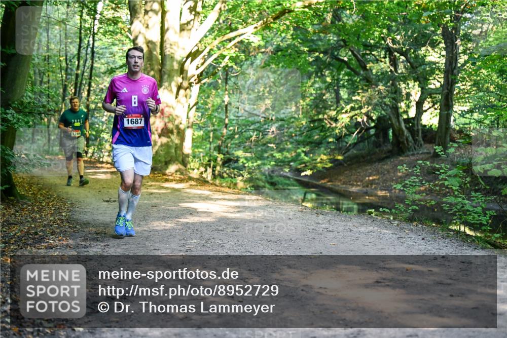 28.09.2025 - 33. Volkslauf durch das schöne Alstertal Dr. Thomas Lammeyer http://msf.ph/oto/8952729 28.09.2025 10:22:43 Laufen 1749, 1687 meine-sportfotos.de