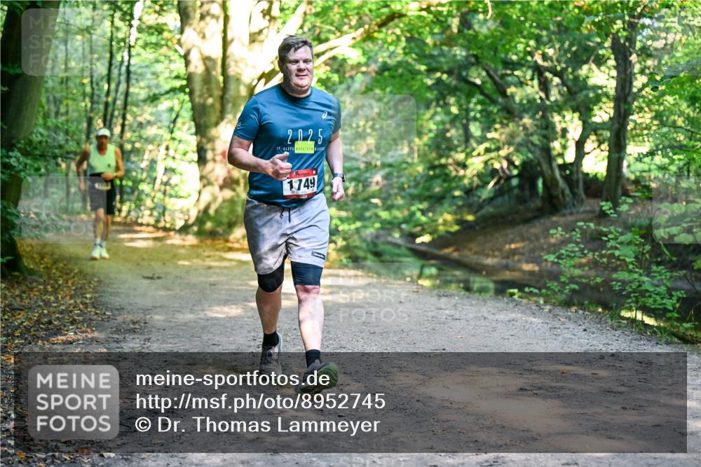28.09.2025 - 33. Volkslauf durch das schöne Alstertal Dr. Thomas Lammeyer http://msf.ph/oto/8952745 28.09.2025 10:22:48 Laufen 2025, 39, 1749 meine-sportfotos.de