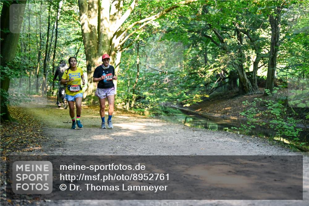 28.09.2025 - 33. Volkslauf durch das schöne Alstertal Dr. Thomas Lammeyer http://msf.ph/oto/8952761 28.09.2025 10:23:02 Laufen 1067, 122 meine-sportfotos.de