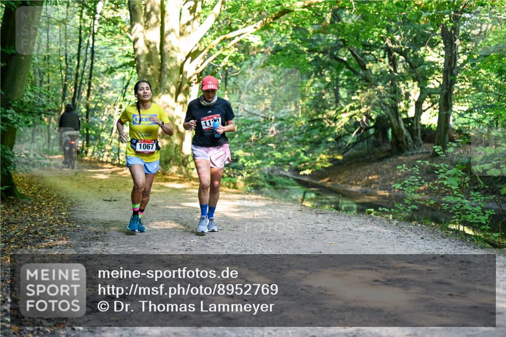 28.09.2025 - 33. Volkslauf durch das schöne Alstertal Dr. Thomas Lammeyer http://msf.ph/oto/8952769 28.09.2025 10:23:03 Laufen 1067, 11 meine-sportfotos.de