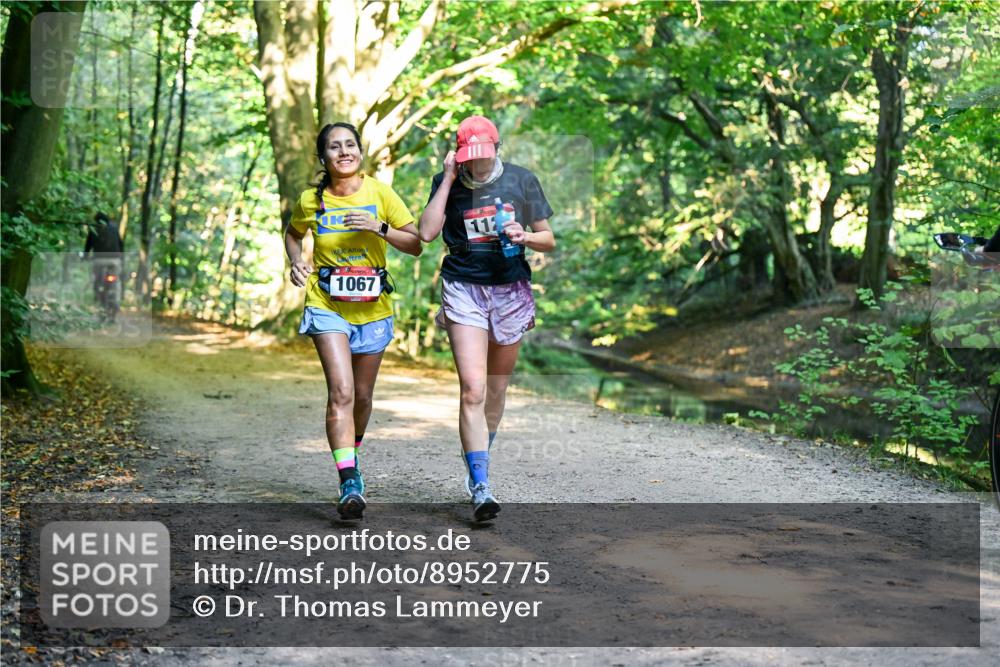 28.09.2025 - 33. Volkslauf durch das schöne Alstertal Dr. Thomas Lammeyer http://msf.ph/oto/8952775 28.09.2025 10:23:04 Laufen 1067, 112 meine-sportfotos.de