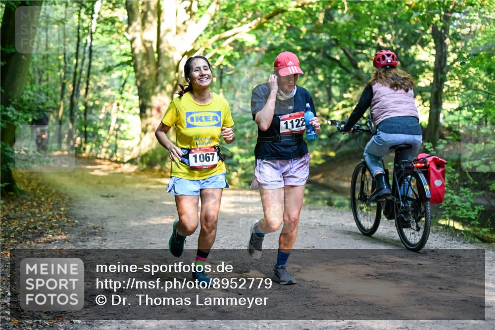 28.09.2025 - 33. Volkslauf durch das schöne Alstertal Dr. Thomas Lammeyer http://msf.ph/oto/8952779 28.09.2025 10:23:05 Laufen 1122, 1067 meine-sportfotos.de