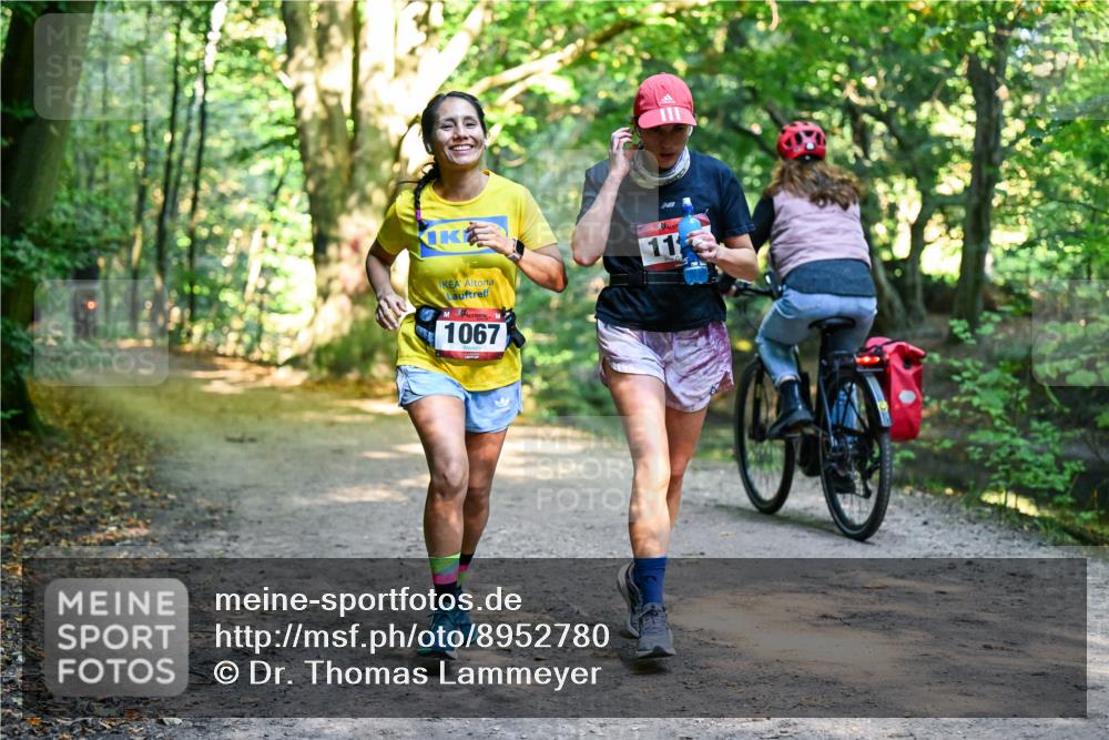 28.09.2025 - 33. Volkslauf durch das schöne Alstertal Dr. Thomas Lammeyer http://msf.ph/oto/8952780 28.09.2025 10:23:05 Laufen 1067, 11 meine-sportfotos.de