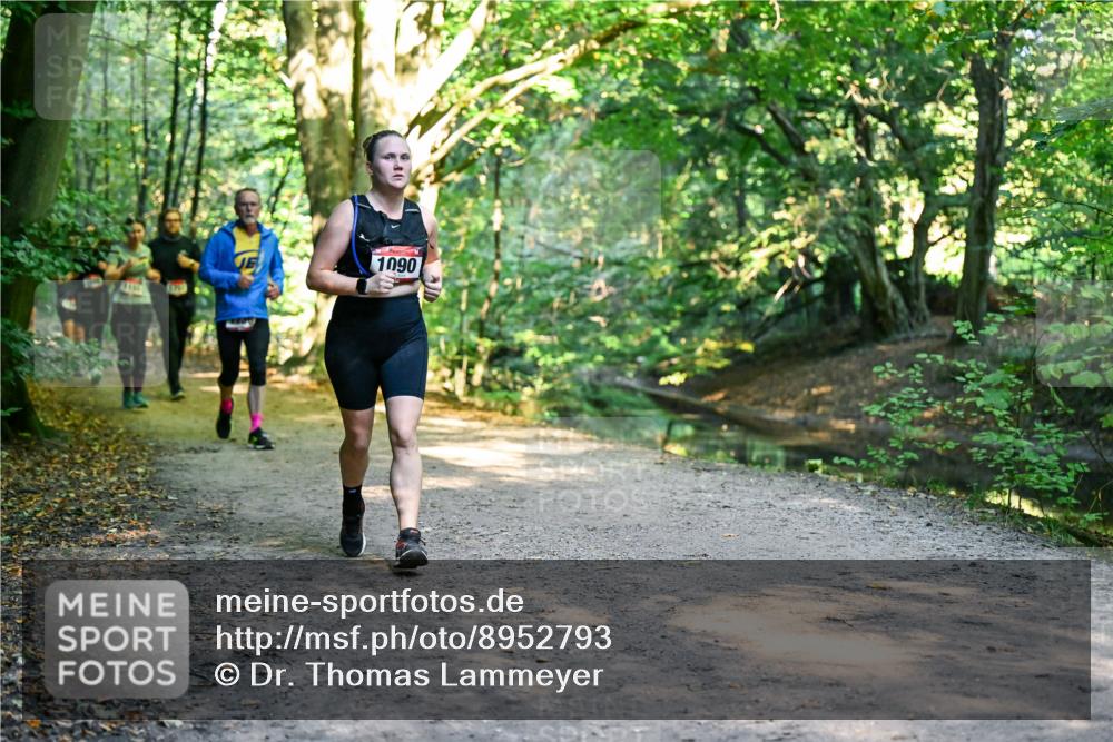 28.09.2025 - 33. Volkslauf durch das schöne Alstertal Dr. Thomas Lammeyer http://msf.ph/oto/8952793 28.09.2025 10:23:14 Laufen 1090 meine-sportfotos.de