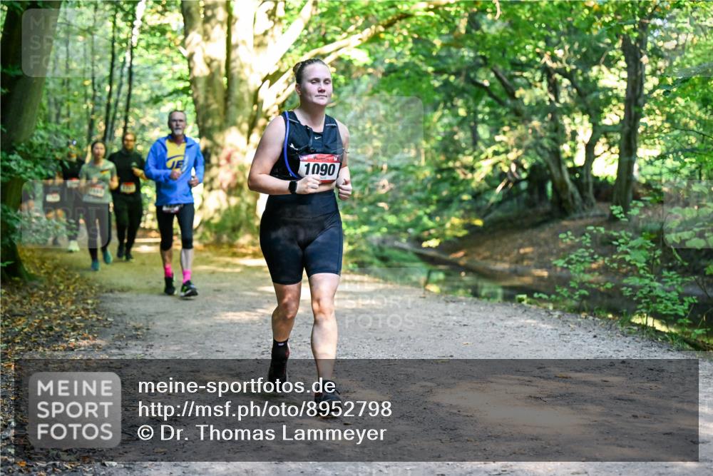 28.09.2025 - 33. Volkslauf durch das schöne Alstertal Dr. Thomas Lammeyer http://msf.ph/oto/8952798 28.09.2025 10:23:15 Laufen 1090 meine-sportfotos.de