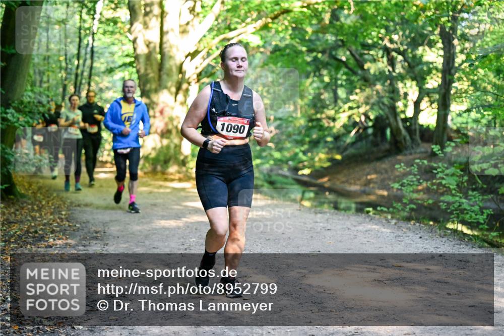 28.09.2025 - 33. Volkslauf durch das schöne Alstertal Dr. Thomas Lammeyer http://msf.ph/oto/8952799 28.09.2025 10:23:15 Laufen 1090 meine-sportfotos.de