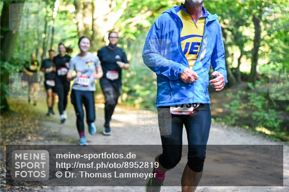 28.09.2025 - 33. Volkslauf durch das schöne Alstertal Dr. Thomas Lammeyer http://msf.ph/oto/8952819 28.09.2025 10:23:19 Laufen  meine-sportfotos.de