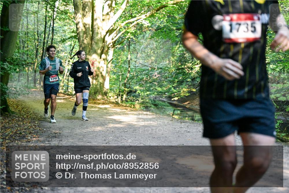 28.09.2025 - 33. Volkslauf durch das schöne Alstertal Dr. Thomas Lammeyer http://msf.ph/oto/8952856 28.09.2025 10:23:25 Laufen 1742, 1735 meine-sportfotos.de