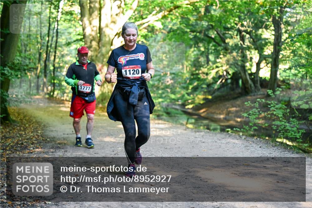 28.09.2025 - 33. Volkslauf durch das schöne Alstertal Dr. Thomas Lammeyer http://msf.ph/oto/8952927 28.09.2025 10:24:01 Laufen 1120 meine-sportfotos.de