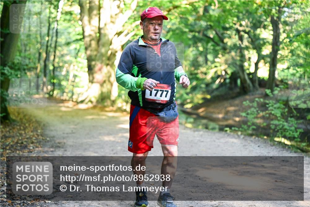 28.09.2025 - 33. Volkslauf durch das schöne Alstertal Dr. Thomas Lammeyer http://msf.ph/oto/8952938 28.09.2025 10:24:03 Laufen 1777 meine-sportfotos.de