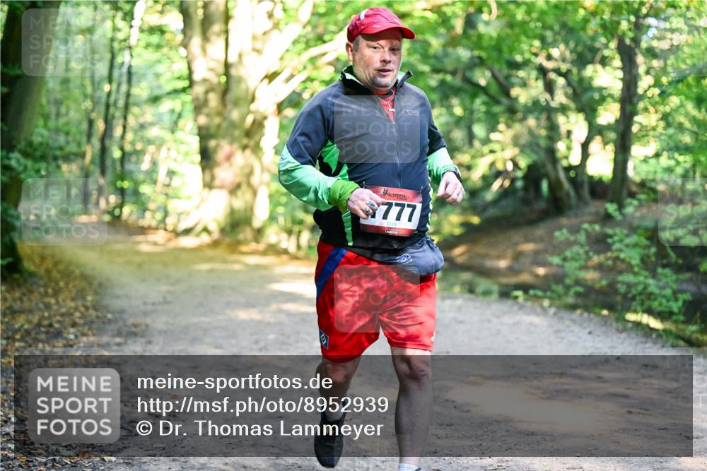 28.09.2025 - 33. Volkslauf durch das schöne Alstertal Dr. Thomas Lammeyer http://msf.ph/oto/8952939 28.09.2025 10:24:03 Laufen 777 meine-sportfotos.de