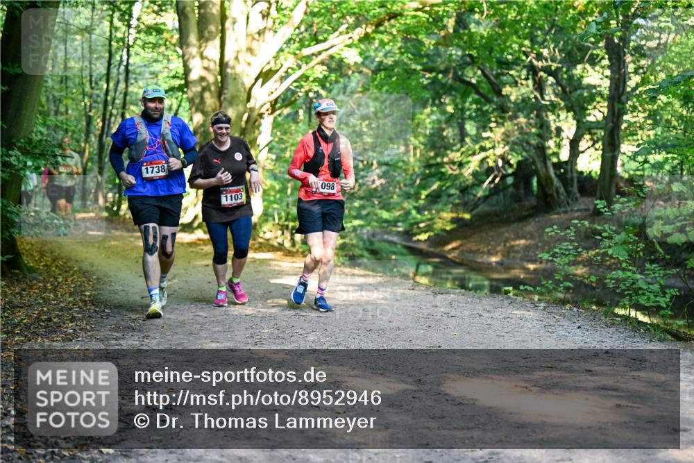28.09.2025 - 33. Volkslauf durch das schöne Alstertal Dr. Thomas Lammeyer http://msf.ph/oto/8952946 28.09.2025 10:24:16 Laufen 1738, 1103, 098 meine-sportfotos.de