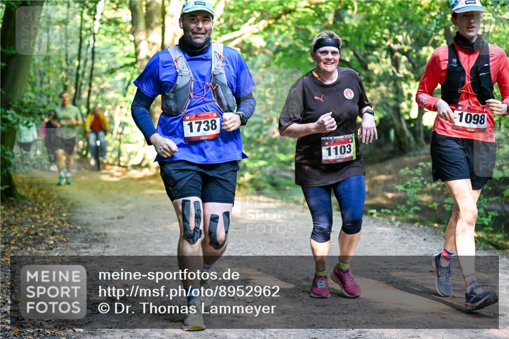 28.09.2025 - 33. Volkslauf durch das schöne Alstertal Dr. Thomas Lammeyer http://msf.ph/oto/8952962 28.09.2025 10:24:18 Laufen 1738, 1103, 1098 meine-sportfotos.de